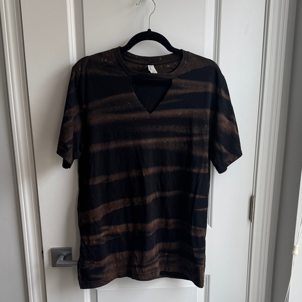 XL Women’s Black Tee with Bleached Striped Pattern